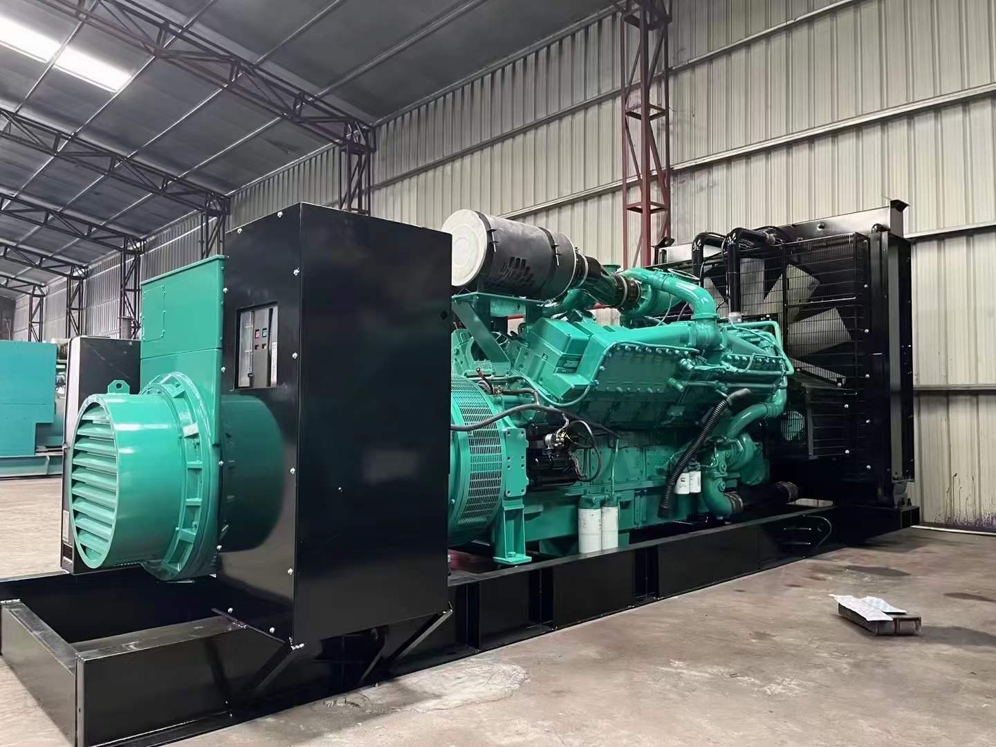 阿鲁科尔沁如何降低 800kW 柴油发电机输出电流的波动？