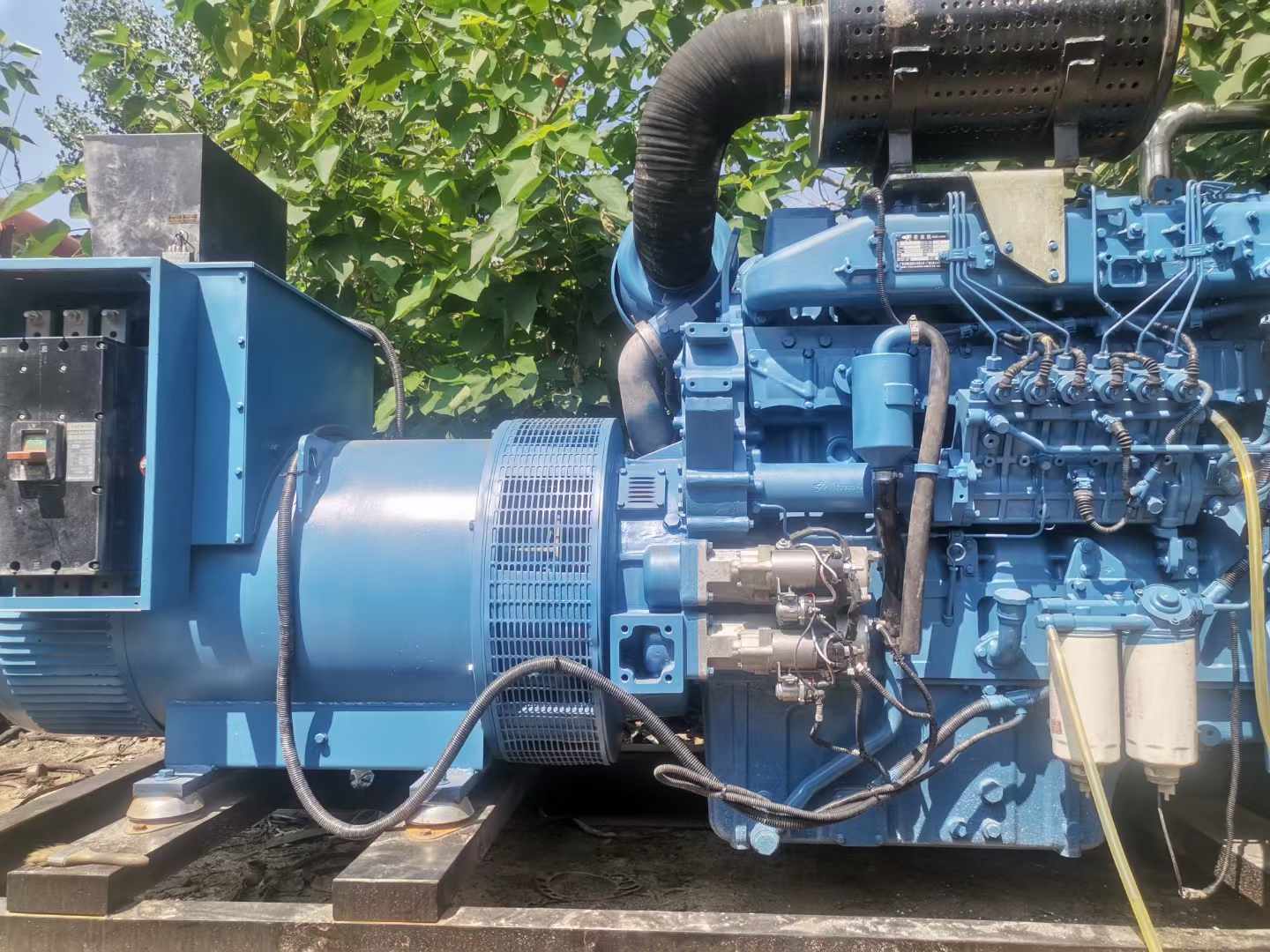 阿鲁科尔沁详细说明降低 800kW 柴油发电机输出电流波动的方法