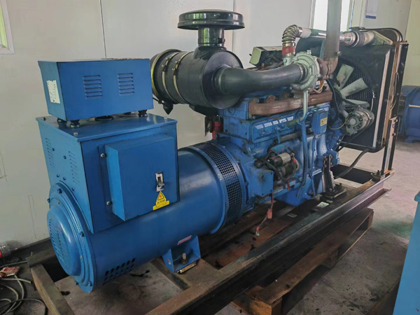 阿鲁科尔沁100kW柴油发电机组使用多级机油有哪些优缺点？